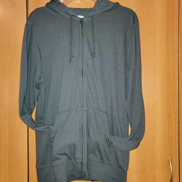 TWO Old Navy Soft Washed Hoodies - Picture 5 of 8
